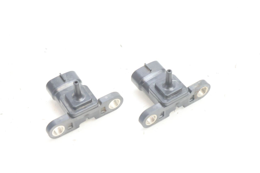 photo de SENSORE PRESSIONE ARIA YAMAHA TDM ABS 900 (2002 - 2014) - Primo piano tecnico