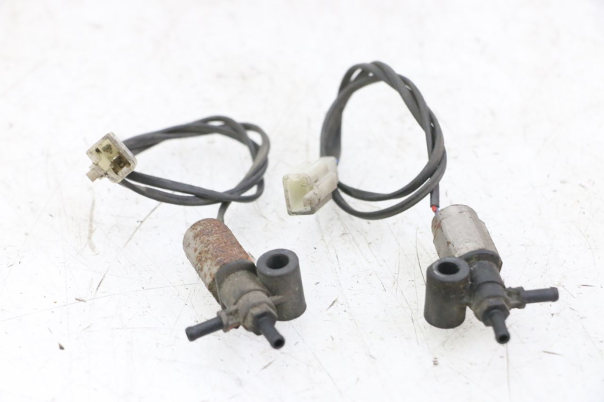 photo de SENSORE PRESSIONE ARIA PEUGEOT TWEET PRO CARGO 50 (2018 - 2022) - Altra angolazione