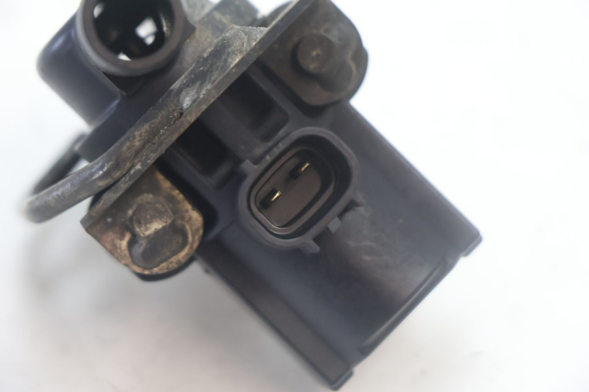 photo de SENSORE PRESSIONE ARIA HONDA XLV VARADERO 125 (2007 - 2012) - Altra angolazione