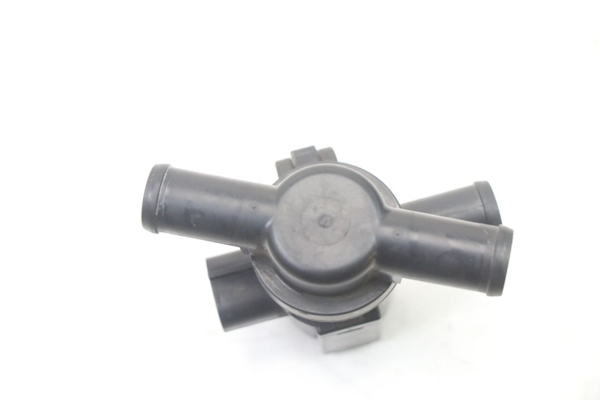 photo de SENSORE PRESSIONE ARIA YAMAHA XJ6 600 (2008 - 2016) - Altra angolazione