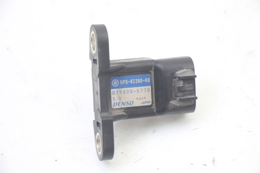 photo de Sensore pressione aria YAMAHA YP X-MAX XMAX 400 (2014 - 2017) - Altra angolazione