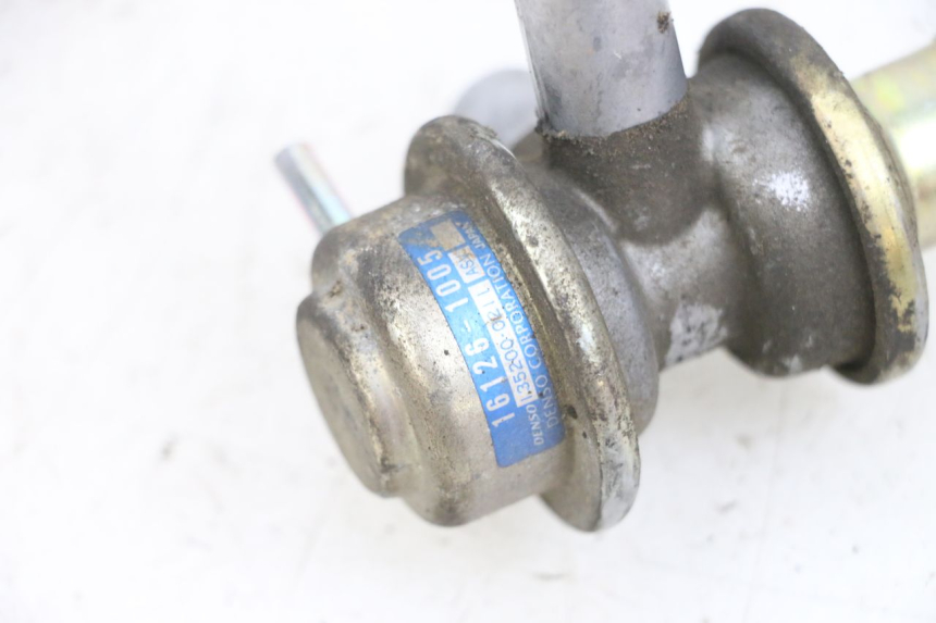 photo de SENSORE PRESSIONE ARIA KAWASAKI ZR 7 750 (1999 - 2004) - Primo piano tecnico