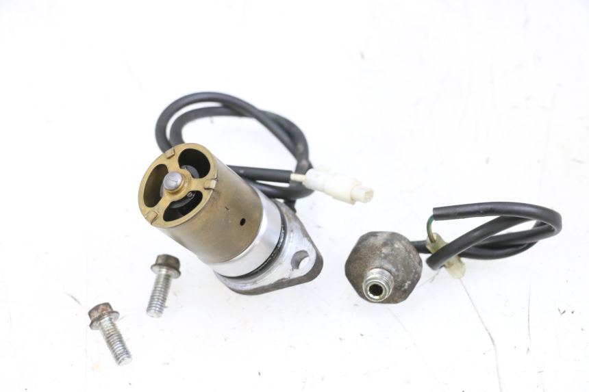 photo de OLIO SENSORE PRESSIONE SUZUKI BURGMAN 650 (2013 - 2020) - Vista d'insieme del prodotto