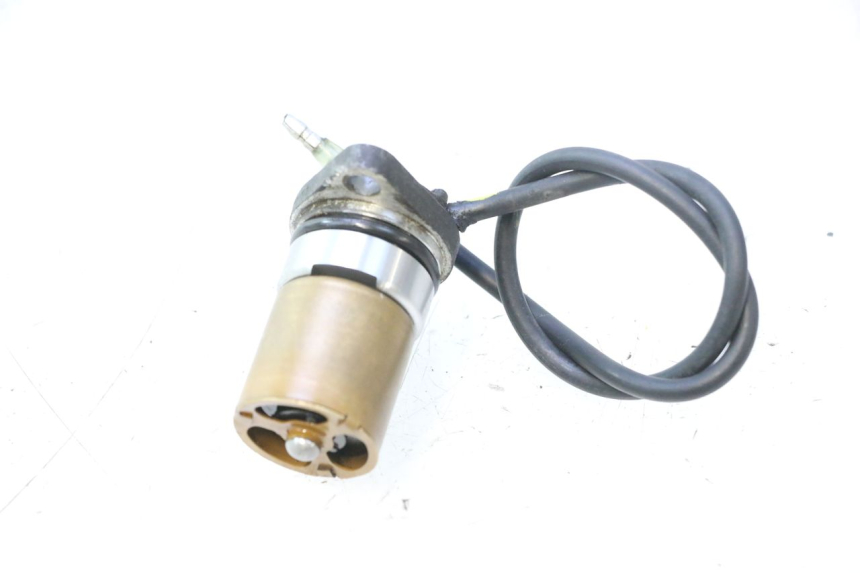 photo de OLIO SENSORE PRESSIONE SUZUKI BURGMAN EXECUTIVE ABS 650 (2006 - 2012) - Stato della superficie e materiale