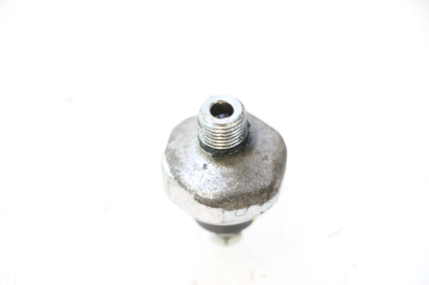 photo de OLIO SENSORE PRESSIONE HONDA FJS SILVER WING SILVERWING 400 (2005 - 2008) - Dettaglio del componente