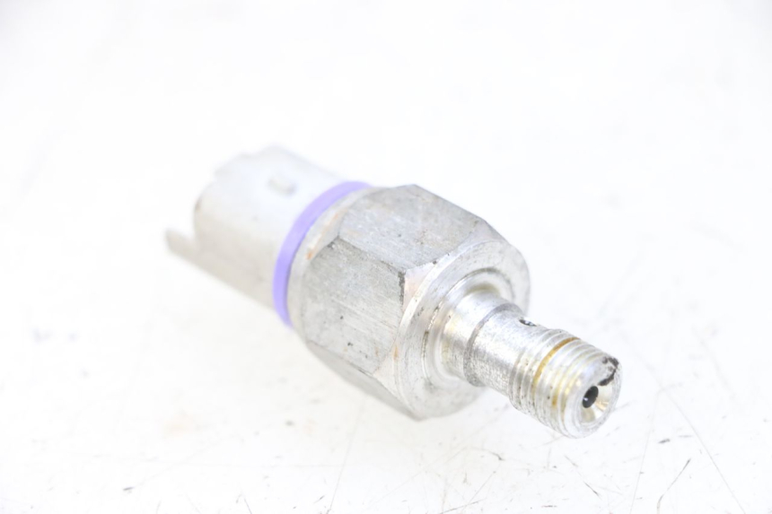 photo de FRENO OLIO SENSORE PRESSIONE PIAGGIO IE MP3 YOURBAN 300 (2011 - 2016) - Dettaglio del componente