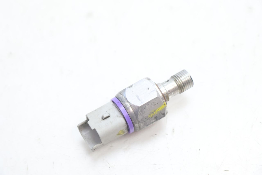 photo de FRENO OLIO SENSORE PRESSIONE PIAGGIO MP3 LT 300 (2010 - 2016) - Zoom sullo stato d'uso