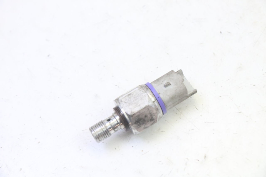 photo de SONDA PRESSIONE OLIO FRENO PIAGGIO MP3 125 (2006 - 2014) - Vista principale