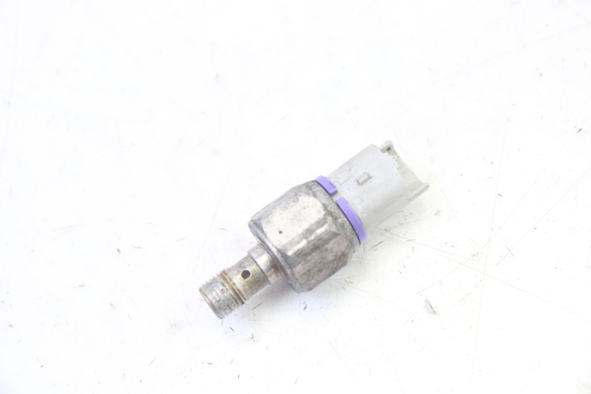 photo de SONDA PRESSIONE OLIO FRENO PIAGGIO MP3 RL 250 (2006 - 2010) - Vista principale