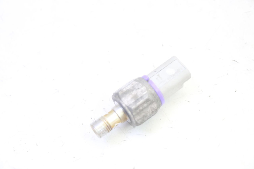 photo de SONDA PRESSIONE OLIO FRENO PIAGGIO MP3 RL 250 (2006 - 2010) - Dettaglio del componente