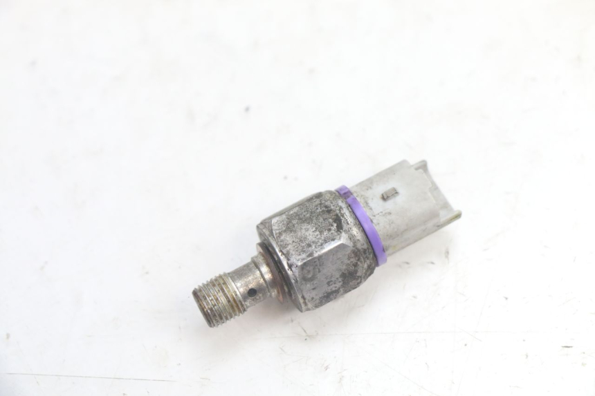 photo de SONDA PRESSIONE OLIO FRENO PIAGGIO MP3 125 (2006 - 2014) - Vista principale