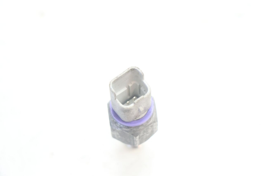 photo de FRENO OLIO SENSORE PRESSIONE PIAGGIO MP3 500 (2016 - 2018) - Altra angolazione