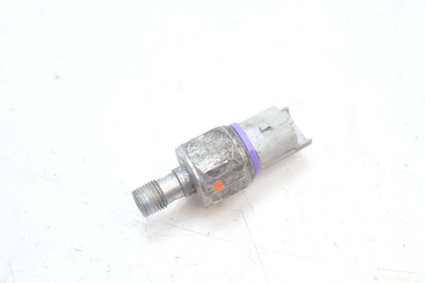 photo de SONDA PRESSIONE OLIO FRENO PIAGGIO MP3 125 (2006 - 2014) - Vista principale