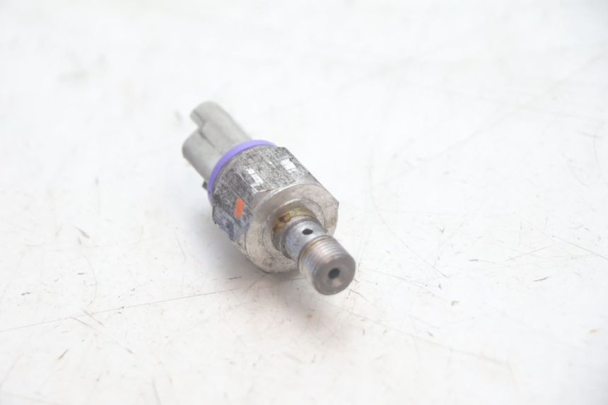 photo de SONDA PRESSIONE OLIO FRENO PIAGGIO MP3 125 (2006 - 2014) - Zoom sullo stato d'uso
