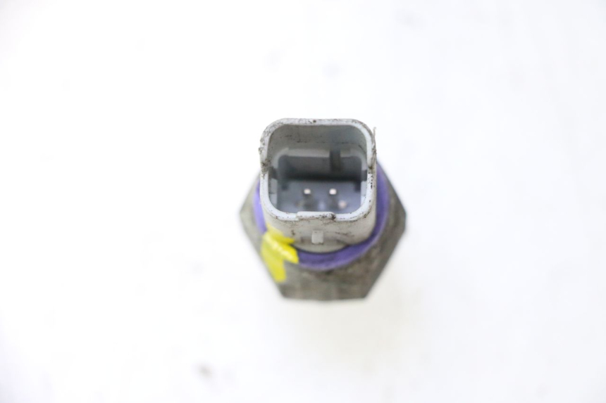photo de FRENO OLIO SENSORE PRESSIONE PIAGGIO MP3 500 (2011 - 2015) - Dettaglio del componente