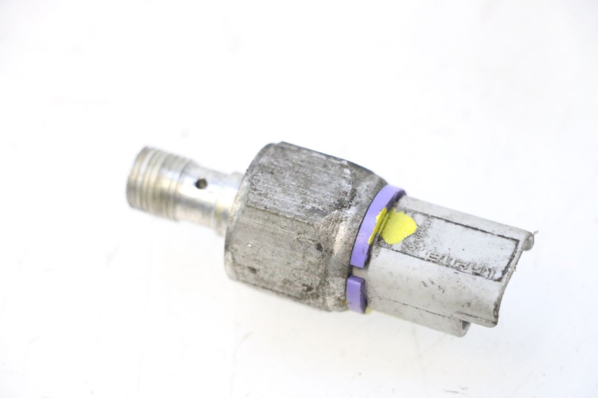 photo de FRENO OLIO SENSORE PRESSIONE PIAGGIO MP3 500 (2011 - 2015) - Zoom sullo stato d'uso