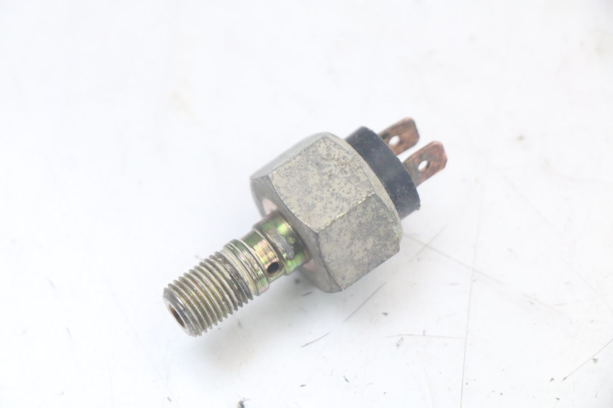 photo de SONDA PRESSIONE OLIO FRENO PEUGEOT XP6 50 (1997 - 2003) - Zoom sullo stato d'uso