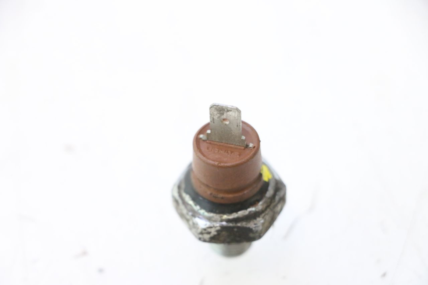 photo de OLIO SENSORE PRESSIONE PIAGGIO LIBERTY IGET S 125 (2016 - 2020) - Dettaglio del componente