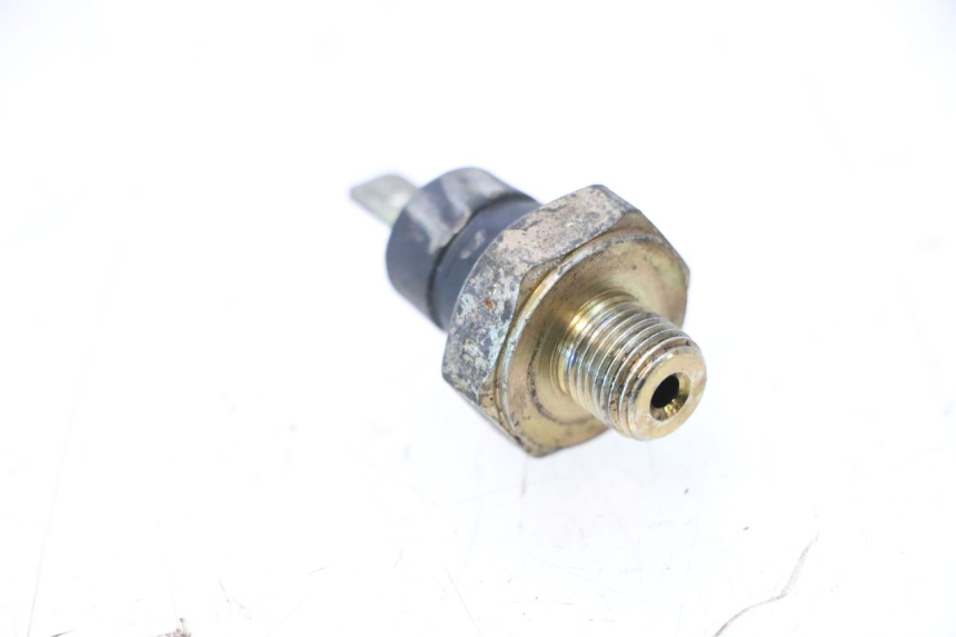 photo de OLIO SENSORE PRESSIONE PEUGEOT SATELIS COMPRESSOR K15 125 (2006 - 2009) - Dettaglio del componente