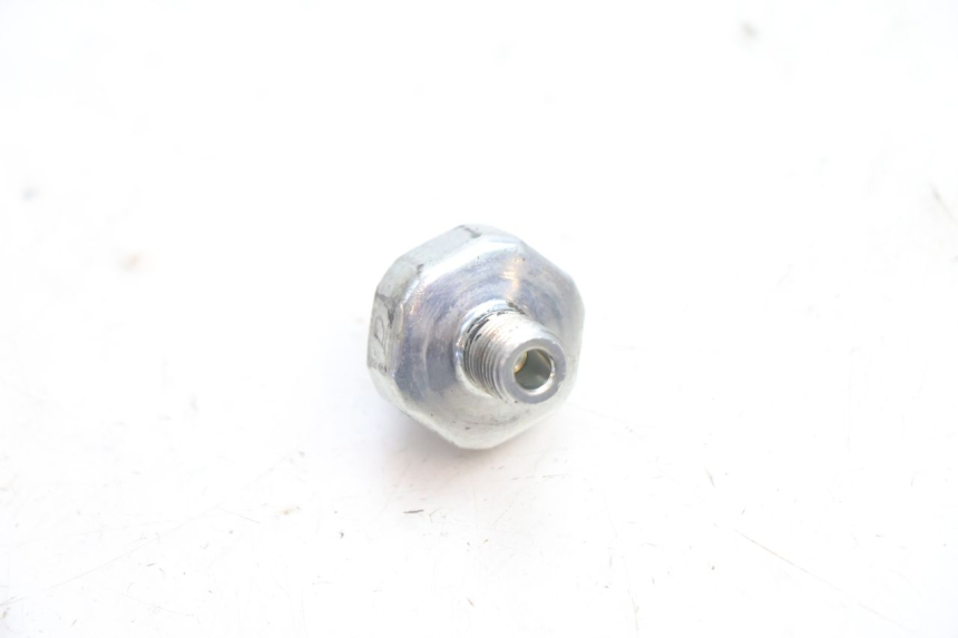 photo de SONDA PRESSIONE OLIO HONDA VFR FI RC46 800 (1998 - 2001) - Altra angolazione