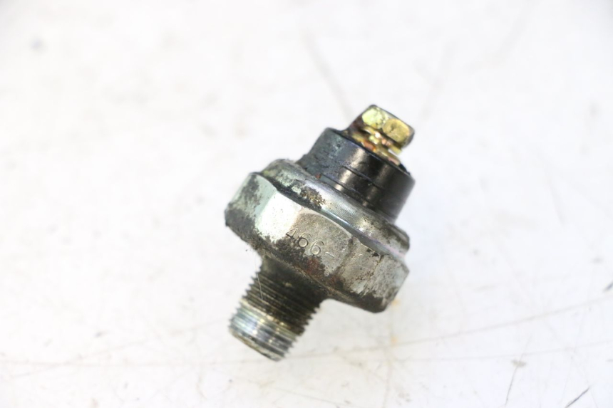 photo de OLIO SENSORE PRESSIONE KAWASAKI ZZR 600 (1995 - 2004) - Dettaglio del componente