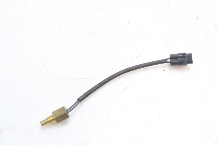 photo de SENSORE TEMPERATURA MOTORE PEUGEOT KISBEE 2T 50 (2018 - 2022) - Vista principale