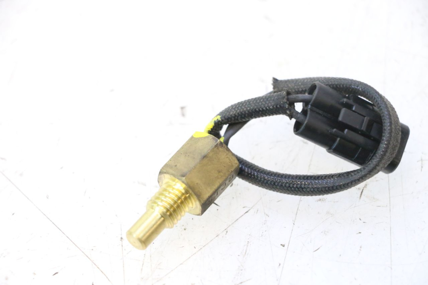 photo de SENSORE TEMPERATURA MOTORE PEUGEOT KISBEE 4T 50 (2018 - 2022) - Dettaglio del componente