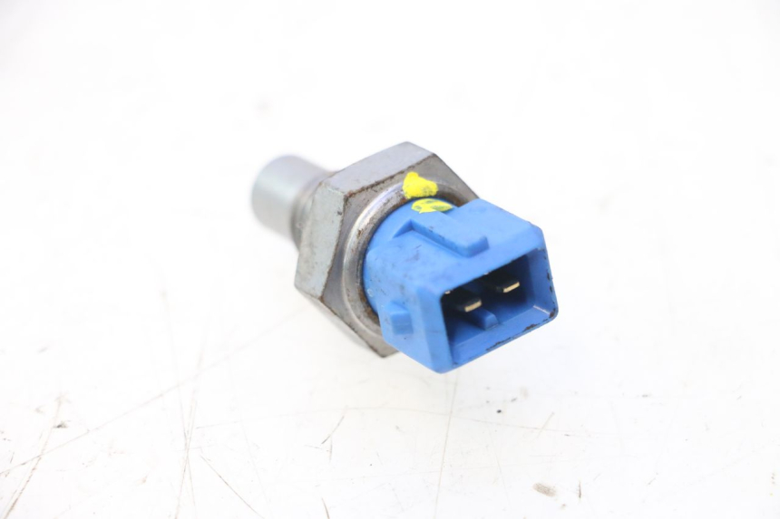 photo de SENSORE TEMPERATURA MOTORE PIAGGIO LIBERTY IGET S 125 (2016 - 2020) - Altra angolazione