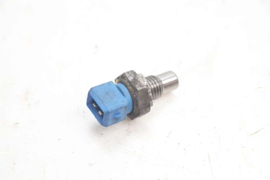 photo de SENSORE TEMPERATURA MOTORE PIAGGIO ZIP 4T 50 (2018 - 2020) - Altra angolazione