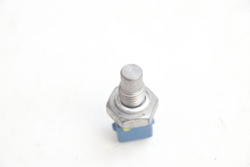 photo de SENSORE TEMPERATURA MOTORE PIAGGIO ZIP IGET 4T 50 (2021 - 2023) - Altra angolazione