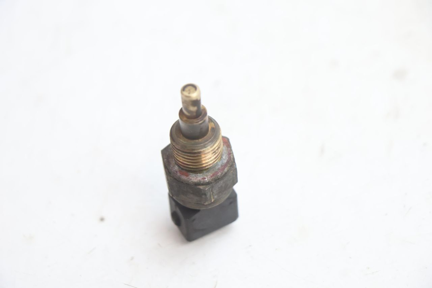 photo de SENSORE TEMPERATURA ACQUA HM HONDA CRM DERAPAGE RR 50 (2006 - 2017) - Zoom sullo stato d'uso