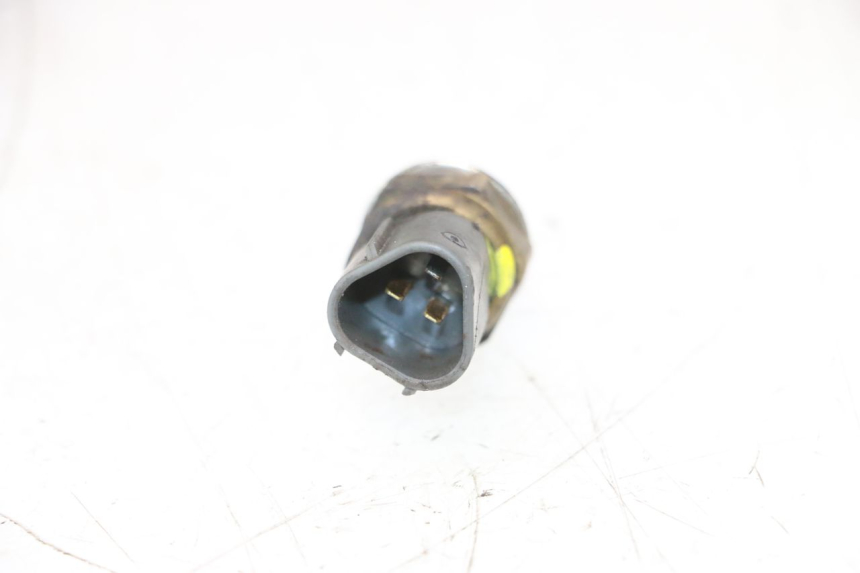 photo de SENSORE TEMPERATURA ACQUA HONDA FES PANTHEON 125 (2003 - 2007) - Zoom sullo stato d'uso