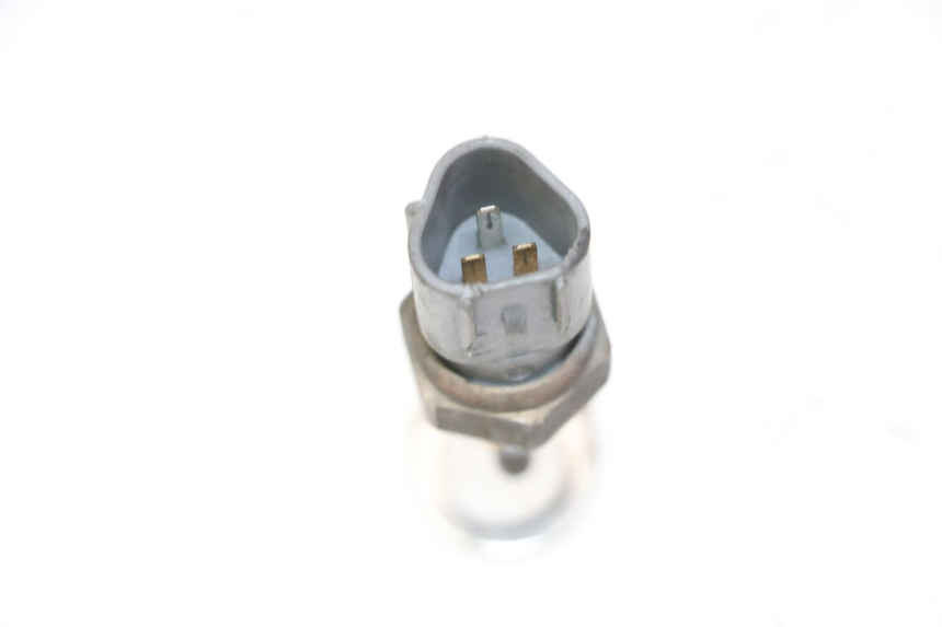 photo de SONDA TEMPERATURA D'ACQUA HONDA FES S-WING SWING ABS 125 (2007 - 2015) - Zoom sullo stato d'uso