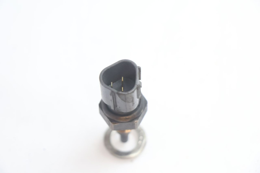 photo de SONDA TEMPERATURA D'ACQUA HONDA FES S-WING SWING ABS 125 (2007 - 2015) - Zoom sullo stato d'uso