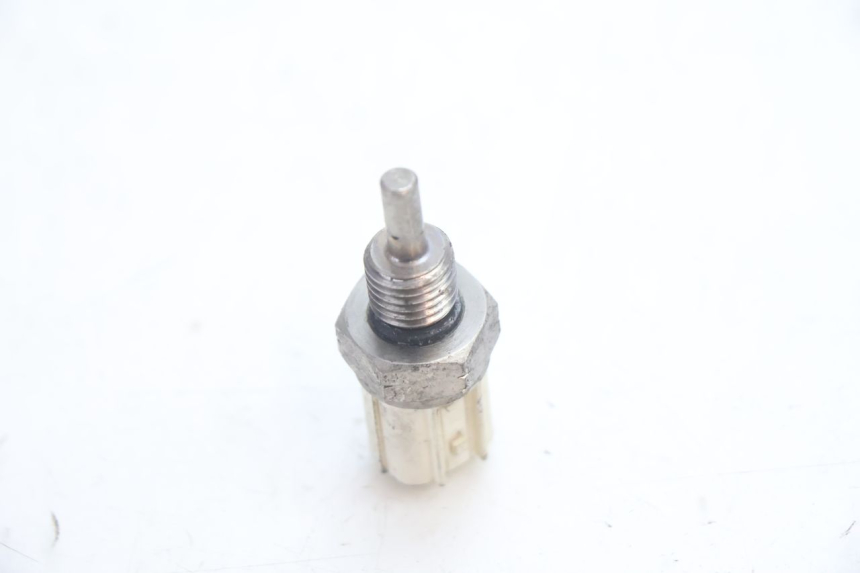 photo de SONDA TEMPERATURA D'ACQUA HONDA PCX (JF28) 125 (2009 - 2011) - Altra angolazione
