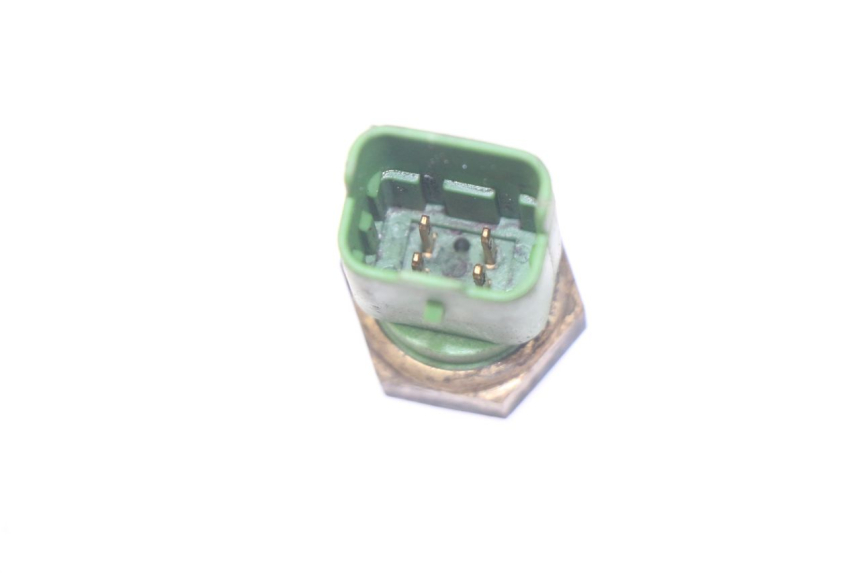 photo de SONDA TEMPERATURA D'ACQUA PEUGEOT SATELIS 300 (2012 - 2015) - Dettaglio del componente