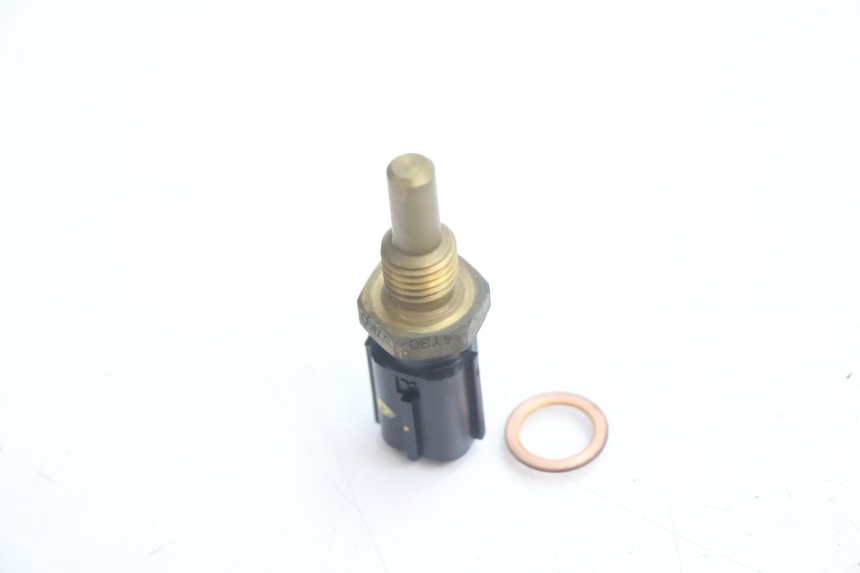 photo de SENSORE TEMPERATURA ACQUA SUZUKI SV S 650 (2003 - 2009) - Zoom sullo stato d'uso