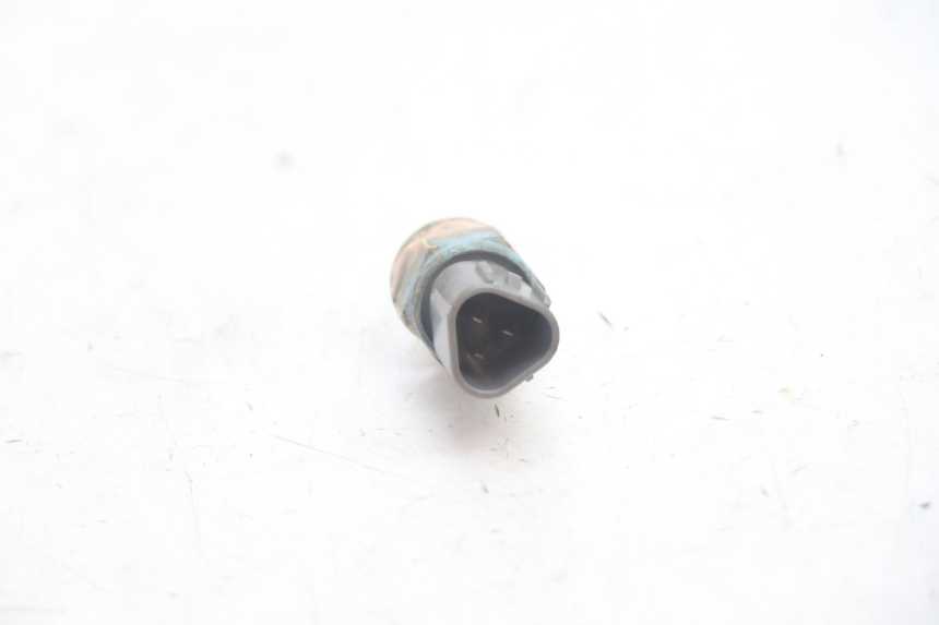 photo de SONDA TEMPERATURA D'ACQUA HONDA VFR FI RC46 800 (1998 - 2001) - Zoom sullo stato d'uso