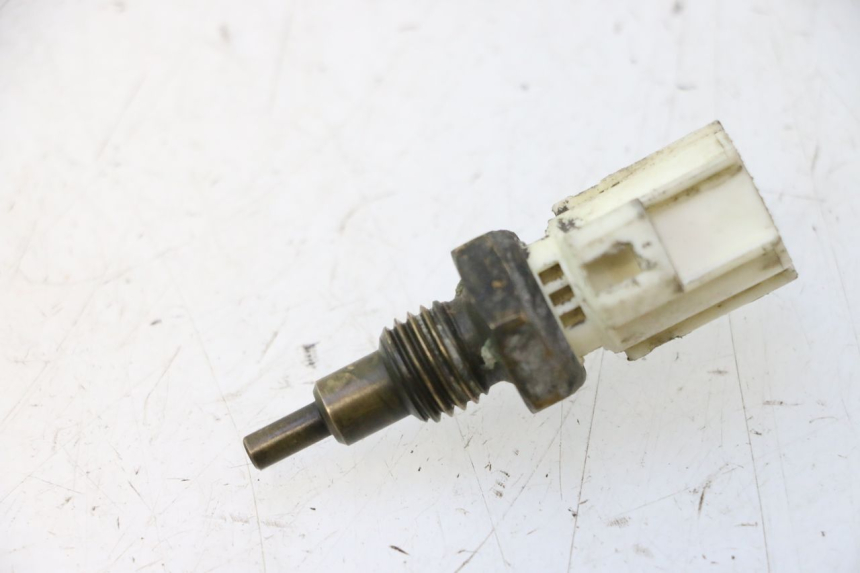 photo de SONDA TEMPERATURA D'ACQUA YAMAHA XMAX X-MAX 125 (2006 - 2009) - Altra angolazione