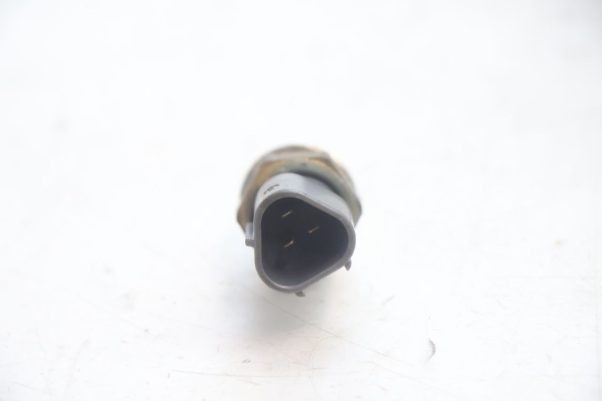 photo de SENSORE TEMPERATURA ACQUA HONDA XLV VARADERO 125 (2007 - 2012) - Altra angolazione
