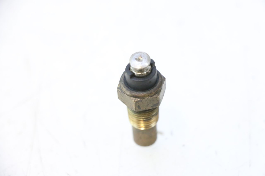 photo de SONDA TEMPERATURA D'ACQUA YAMAHA YP MAJESTY 125 (1998 - 2001) - Zoom sullo stato d'uso