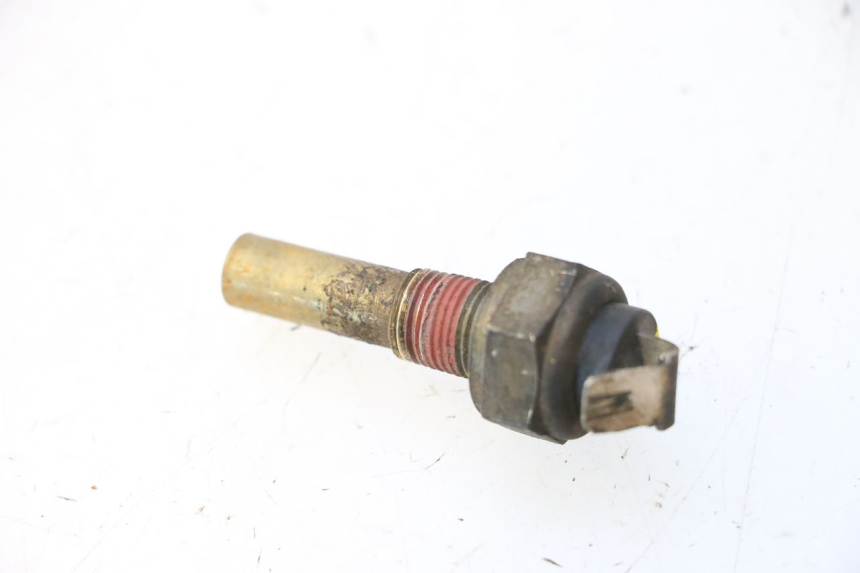 photo de SENSORE TEMPERATURA ACQUA YAMAHA YP MAJESTY 125 (2007 - 2010) - Altra angolazione
