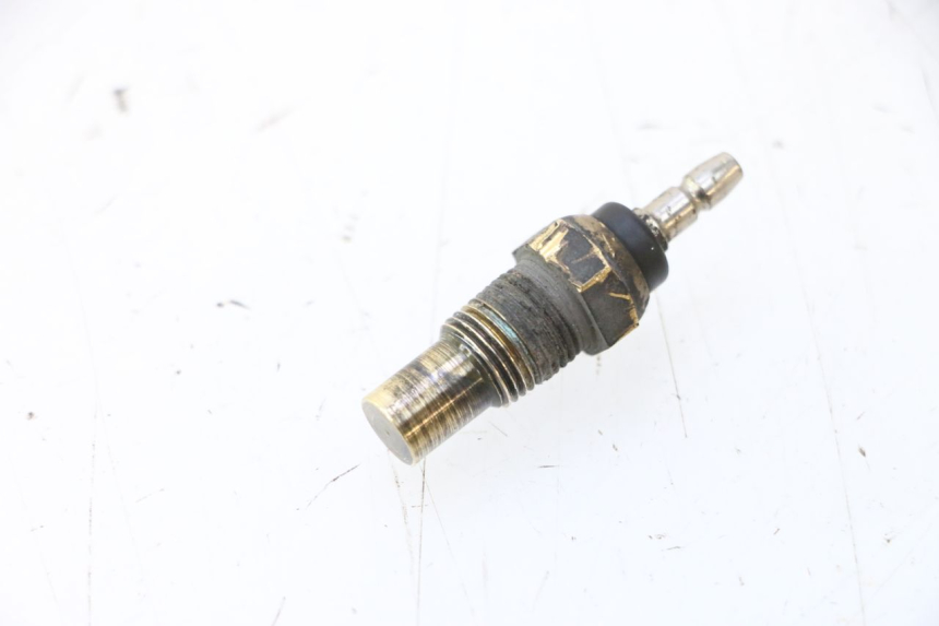 photo de SENSORE TEMPERATURA ACQUA YAMAHA YZF R GENESIS 750 (1993 - 1998) - Zoom sullo stato d'uso