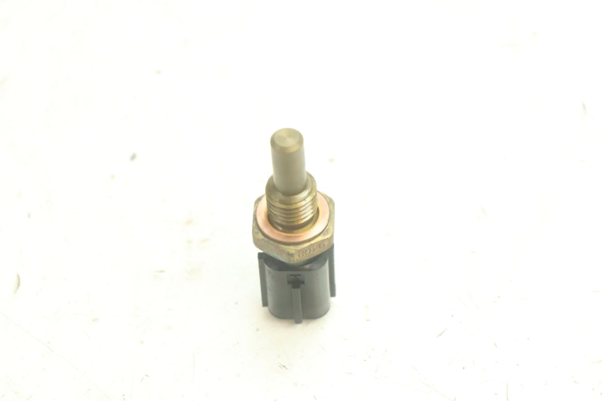 photo de SENSORE TEMPERATURA ACQUA YAMAHA YZF R6 600 (2008 - 2009) - Altra angolazione
