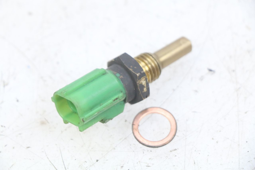 photo de SONDA TEMPERATURA ESTERNA SUZUKI BURGMAN 650 (2002 - 2004) - Dettaglio del componente