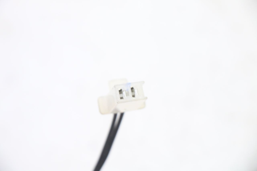 photo de SENSORE TEMPERATURA ESTERNA PIAGGIO MP3 HPE 310 (2024 - 2025) - Primo piano tecnico