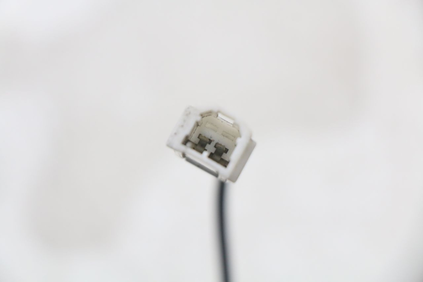 photo de SONDA TEMPERATURA ESTERNA PEUGEOT SATELIS 125 (2010 - 2012) - Altra angolazione