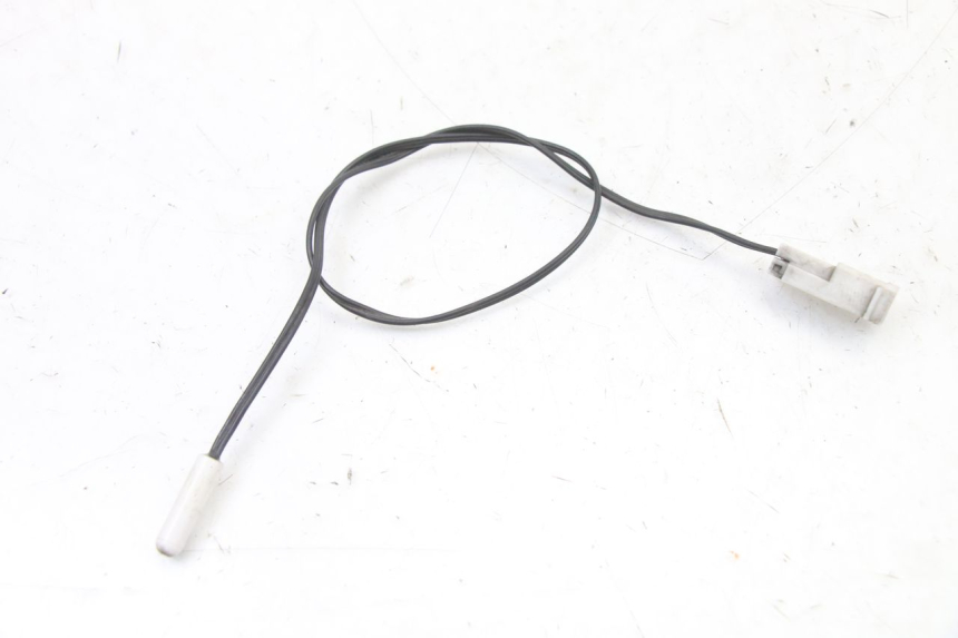photo de SENSORE TEMPERATURA ESTERNA PEUGEOT SATELIS 125 (2013 - 2018) - Dettaglio del componente