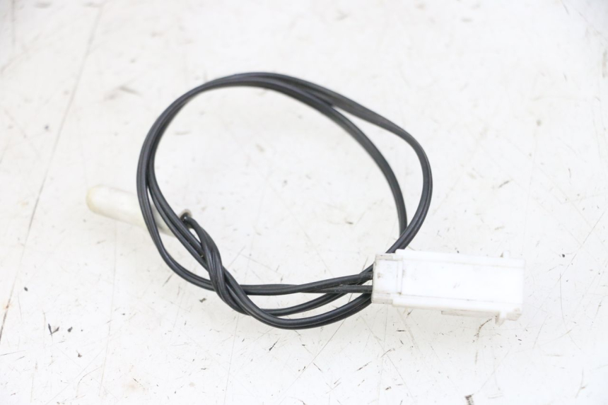 photo de SENSORE TEMPERATURA ESTERNA PEUGEOT SATELIS 125 (2013 - 2018) - Zoom sullo stato d'uso