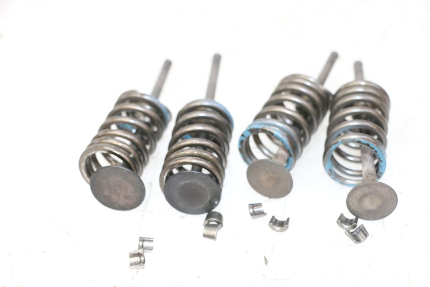 photo de VALVOLA ASPIRAZIONE SUZUKI BURGMAN 125 (2007 - 2014) - Altra angolazione